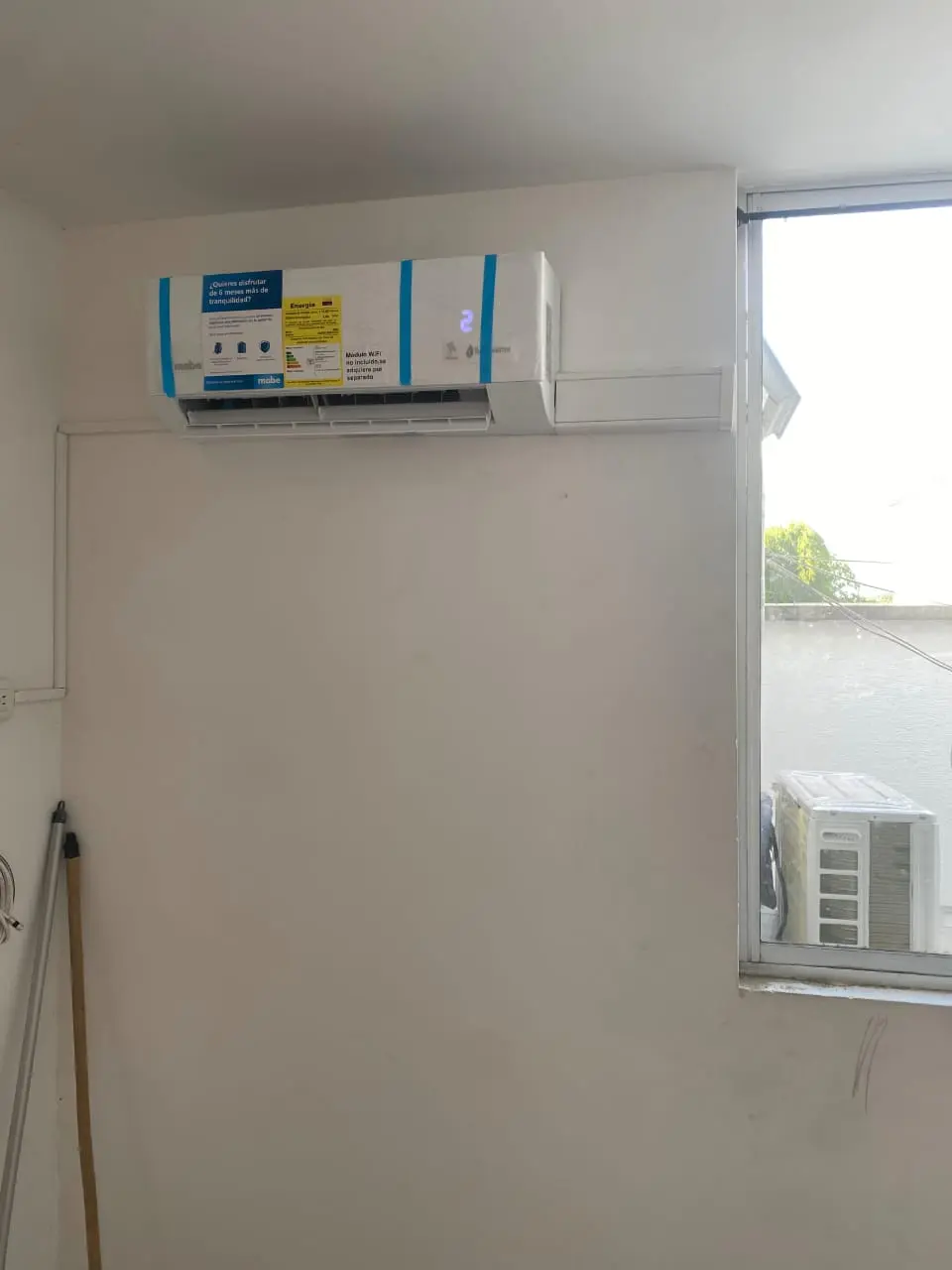 Mantenimiento preventivo de aire acondicionado central comercial